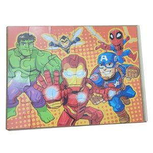 Marvel Superheroes 5 Puzzle Set in Case
